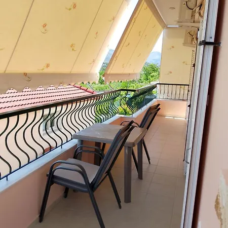 Spiros House Apartman