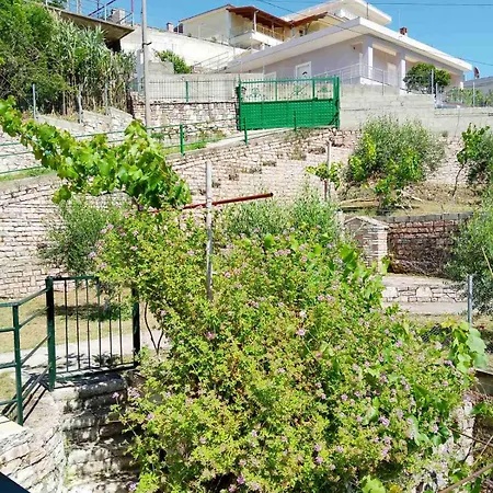 Apartment Spiros House *